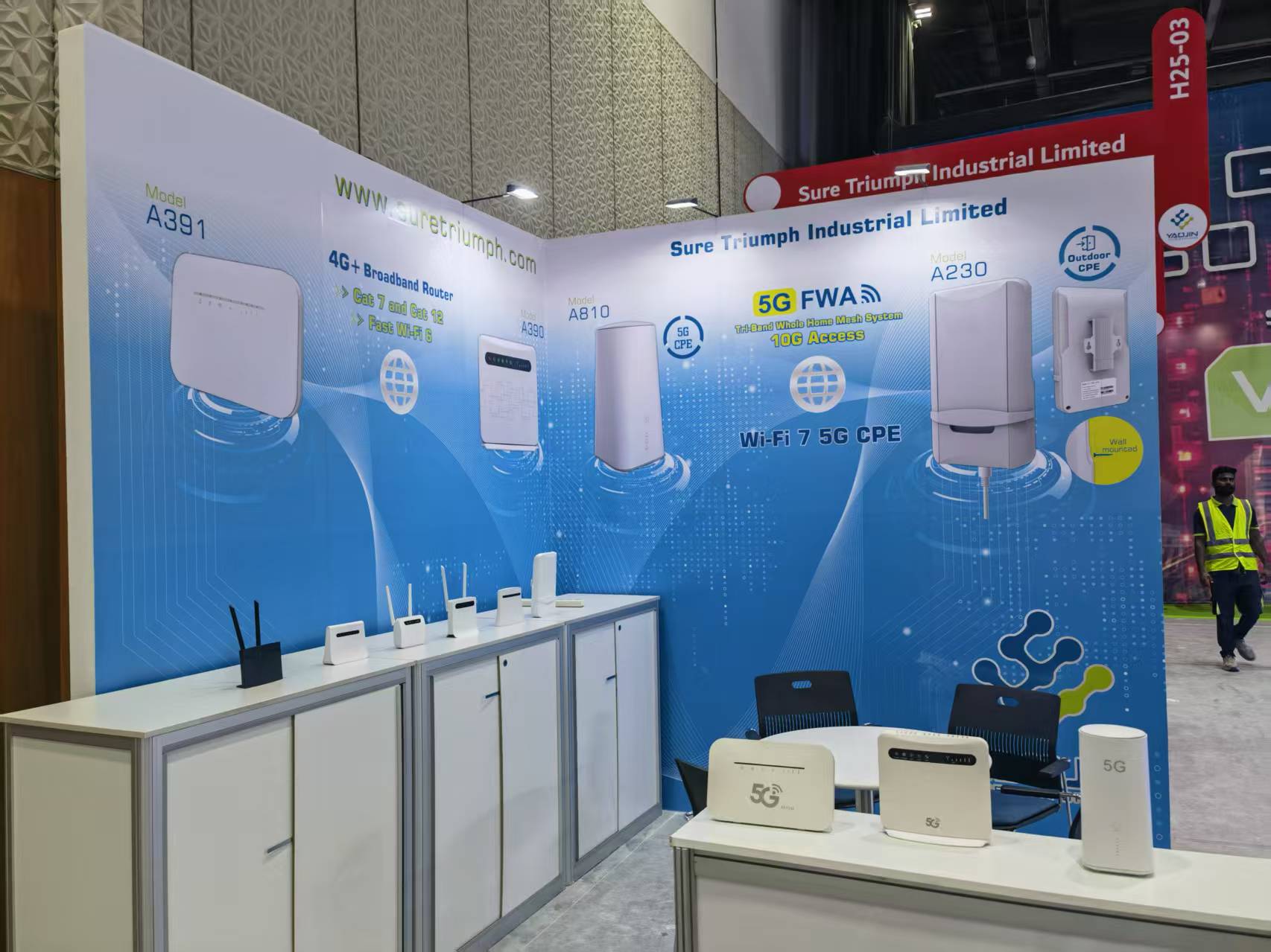 Yaojin은 두바이에서 열린 Gitex 2025 엑스포에 참가했습니다.